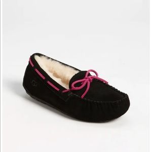 New in box girl size 2 Ugg Slippers